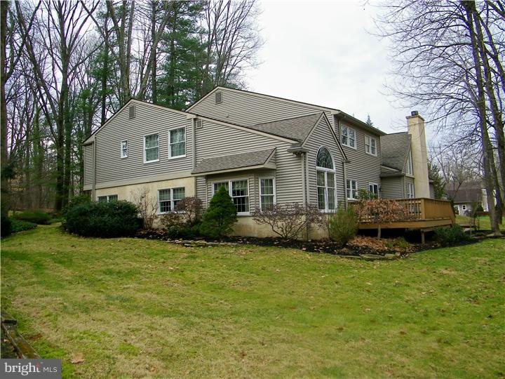 25 Rohiwee Road Ivyland, PA 18974 - Photo 24 of 25 Exterior Back