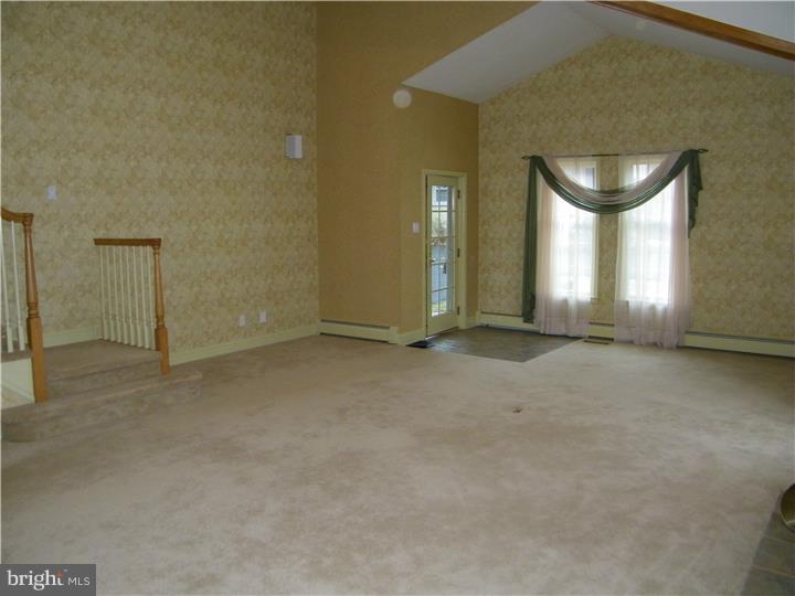 25 Rohiwee Road Ivyland, PA 18974 - Photo 10 of 25 Great Room