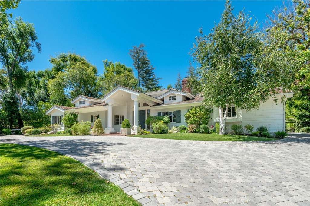 24612 Wingfield Road Hidden Hills, CA 91302 - Photo 4 of 36