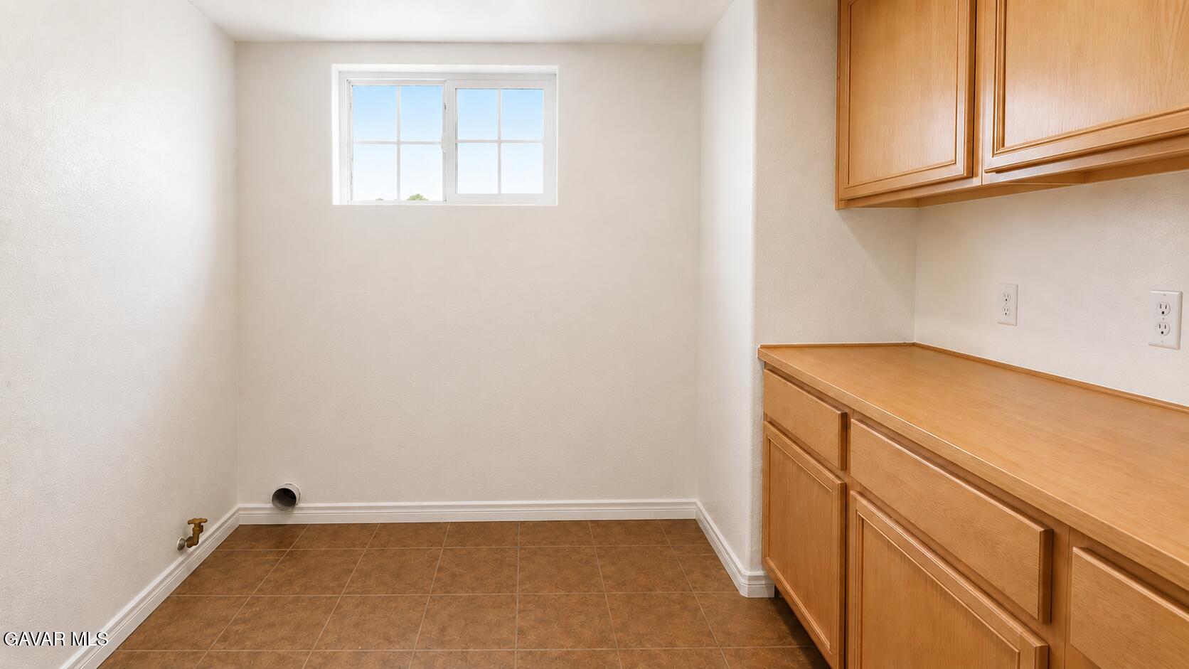 43737 Raysack Avenue Lancaster, CA 93535 - Photo 15 of 29 239957D1-56E9-403C-A86C-9BA6E225E319