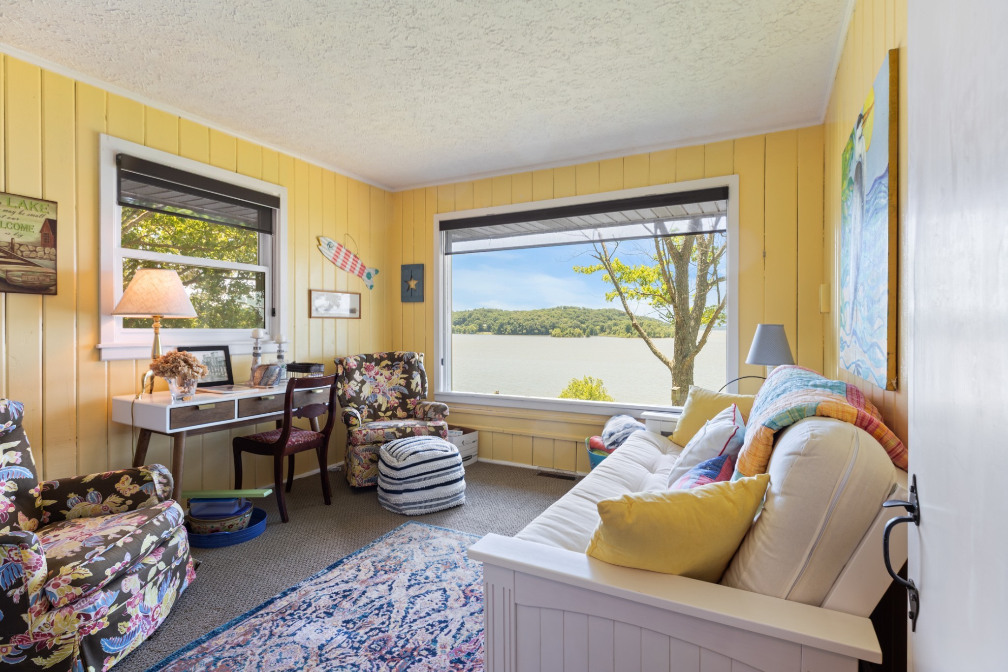 440 Bluff Point Lane Waverly, TN 37185 - Photo 25 of 97 a living room with furniture and a window