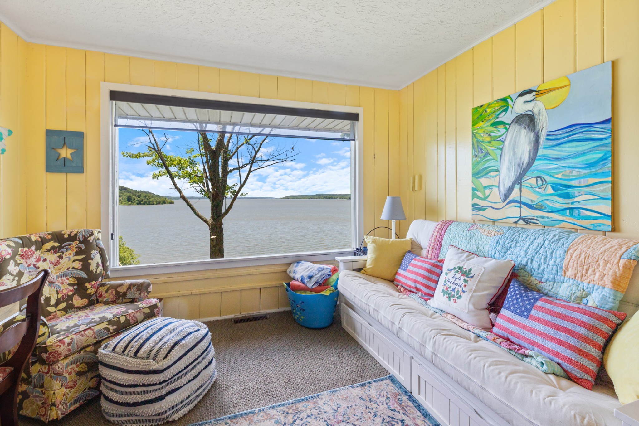 440 Bluff Point Lane Waverly, TN 37185 - Photo 26 of 97 a living room with furniture and a large window