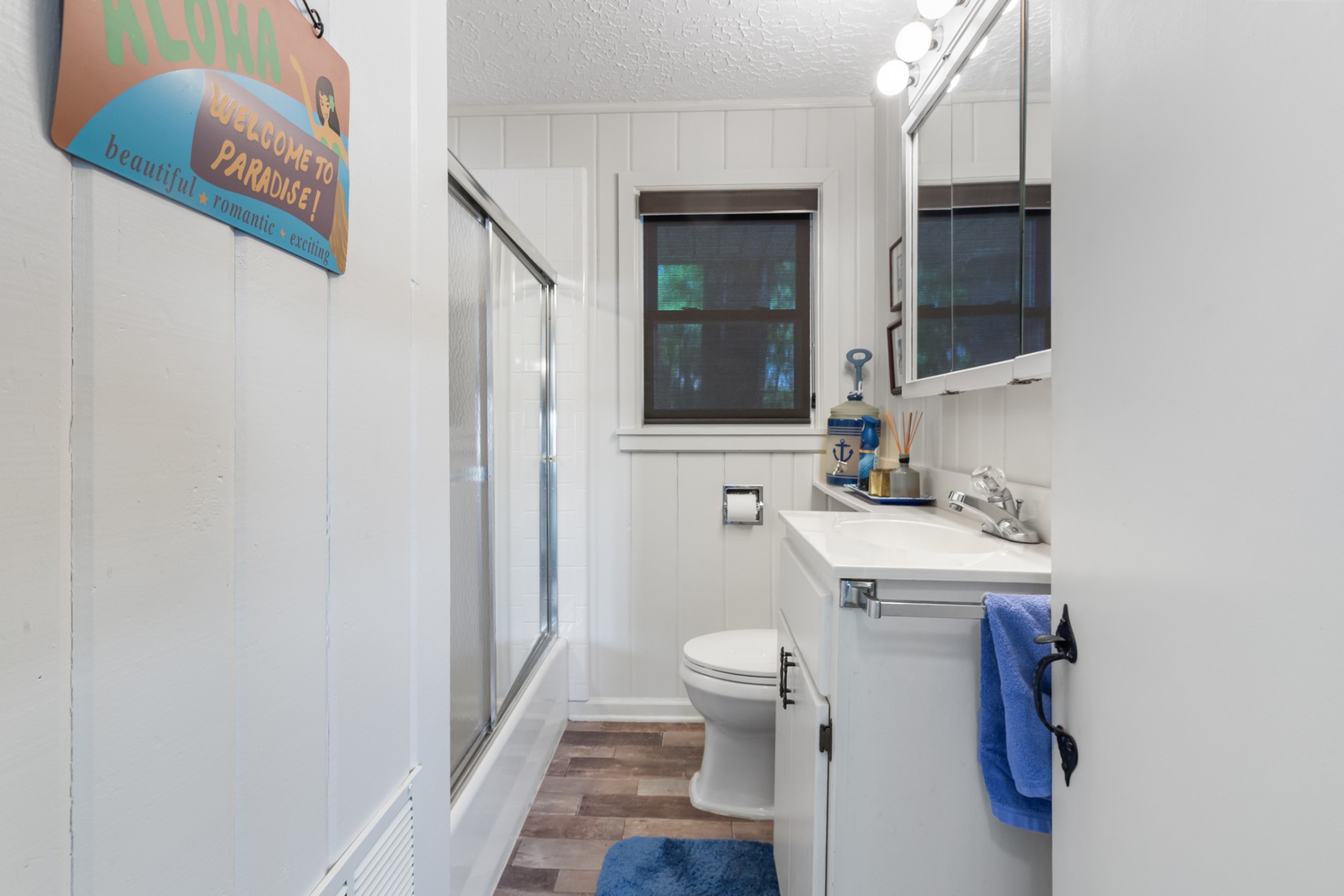 440 Bluff Point Lane Waverly, TN 37185 - Photo 28 of 97 a bathroom with a sink toilet and mirror