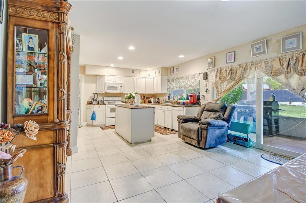 2001 44th Street Southwest Naples, FL 34116 - Photo 23 of 25 Gallery Image 23
