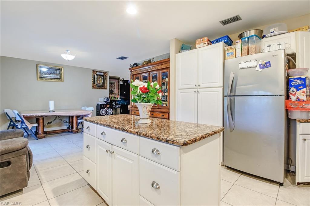 2001 44th Street Southwest Naples, FL 34116 - Photo 3 of 25 Gallery Image 3