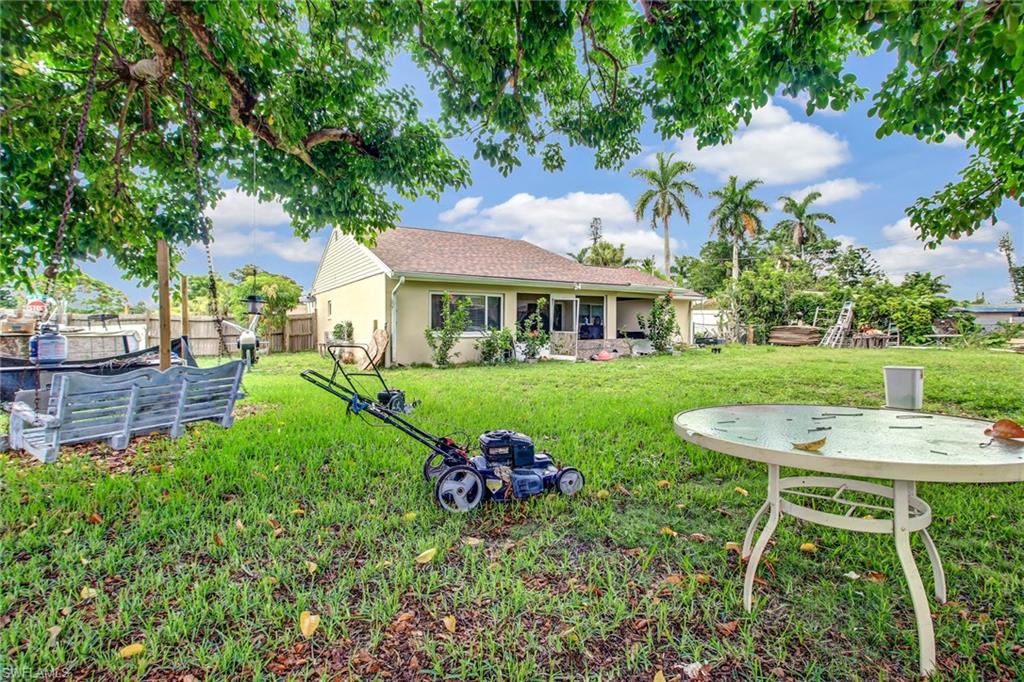 2001 44th Street Southwest Naples, FL 34116 - Photo 10 of 25 Gallery Image 10