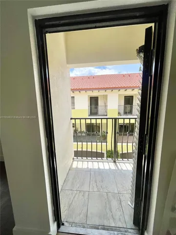 $975,000 | 3204 Bird Avenue, Unit 105, Miami, FL 33133