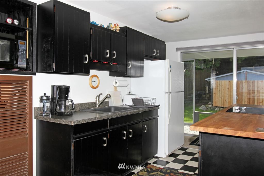 4429 Down The Hatch Road Anacortes, WA 98221 - Photo 6 of 15 Gallery Image 6