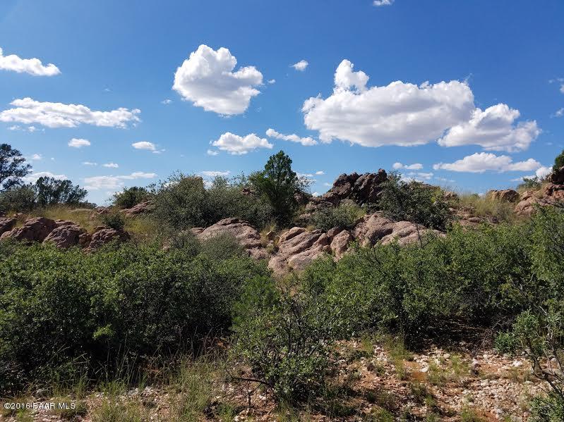 5830 Dillon Wash Road Prescott, AZ 86305 - Photo 8 of 11 Outcroppings to the Northwest