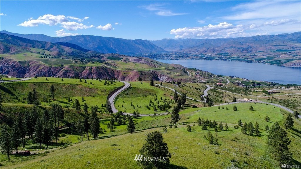22 Hawks Meadow Road Chelan, WA 98816 - Photo 6 of 13 Gallery Image 6