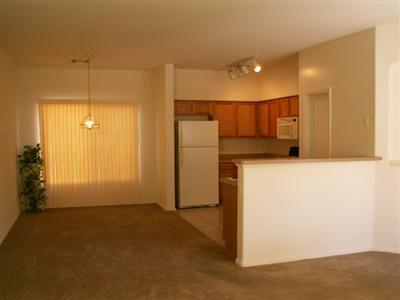 1090 South Floral Ridge Way Tucson, AZ 85710 - Photo 3 of 9