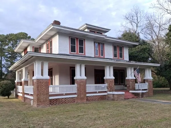 $180,000 | 307 North Lee Street, Bishopville, SC 29010