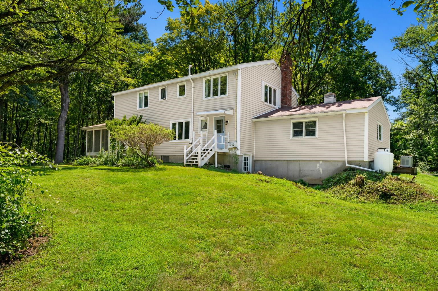 84 Stinson Road Goffstown, NH 03045 - Photo 4 of 47 Gallery Image 4
