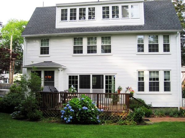 19 Appleby Road Wellesley, MA 02482 - Photo 13 of 18 a front view of a house with a garden