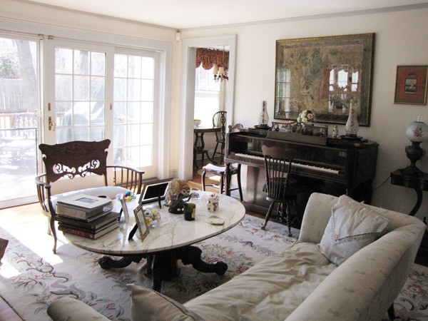 19 Appleby Road Wellesley, MA 02482 - Photo 3 of 18 a living room with furniture and large windows