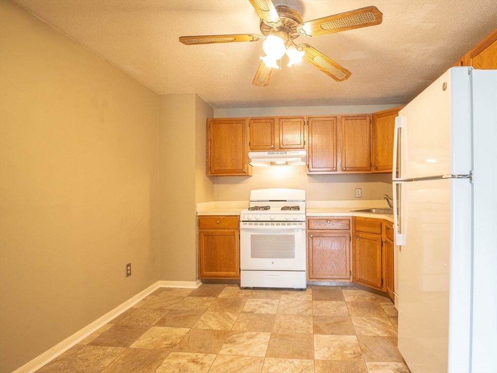 3636 North Main Street, Unit 5 Fall River, MA 02720 - Photo 6 of 16