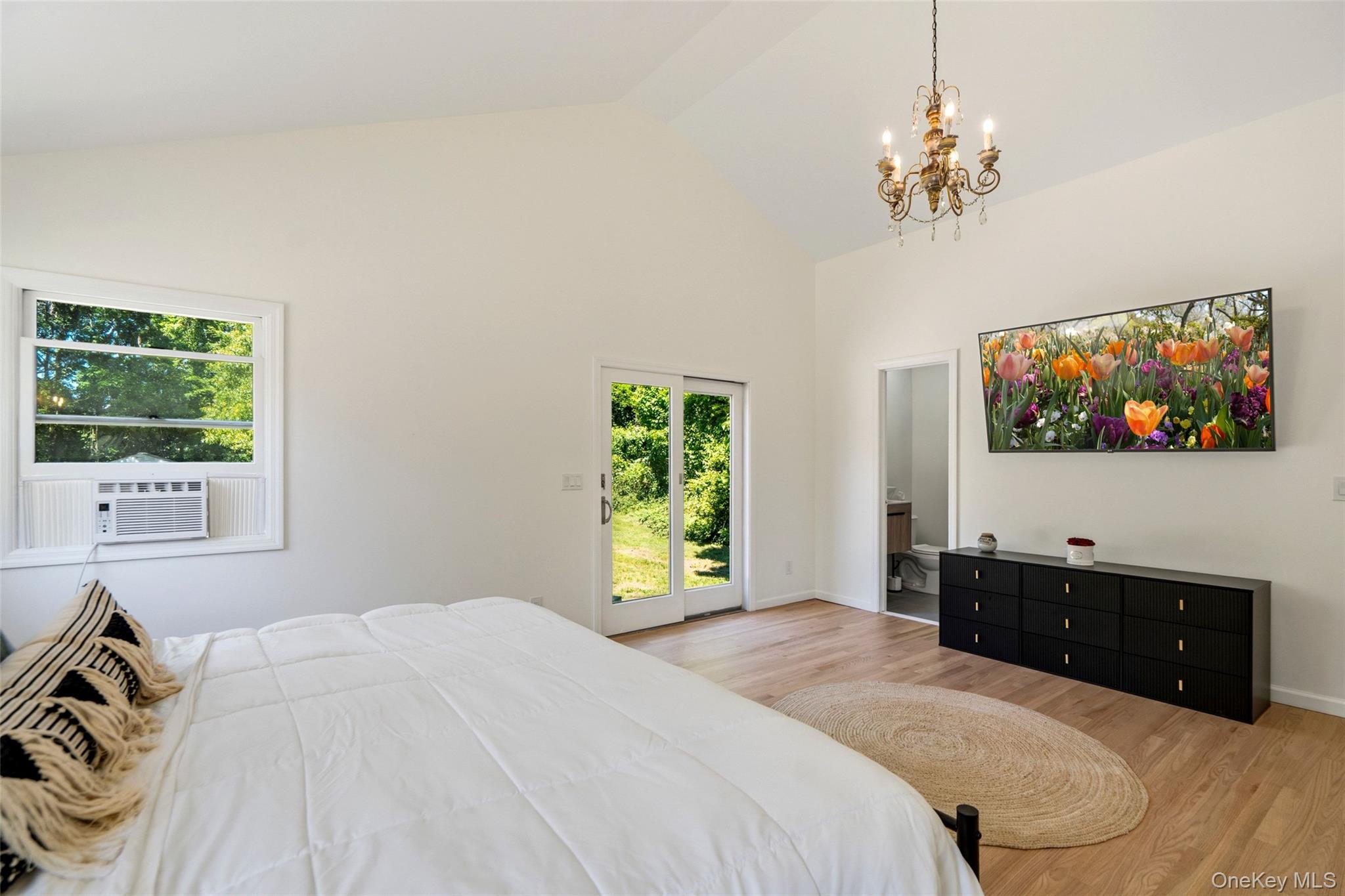 280 Holbrook Road Ronkonkoma, NY 11779 - Photo 13 of 30