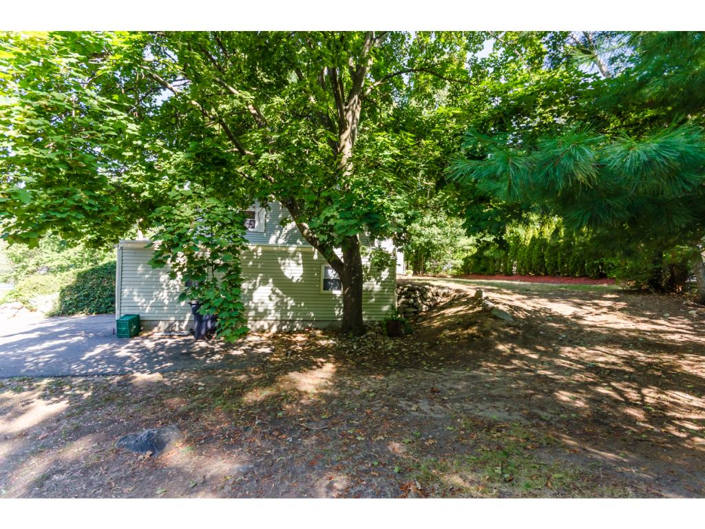 12 Conant Road Nashua, NH 03062 - Photo 26 of 31