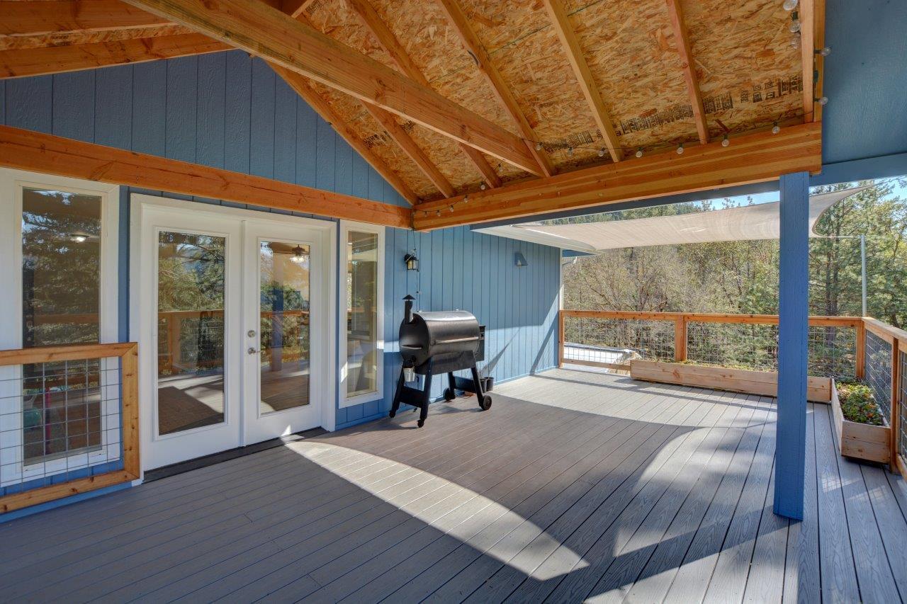 2681 Robertson Bridge Road Grants Pass, OR 97526 - Photo 31 of 42 DSC_7050_1_2