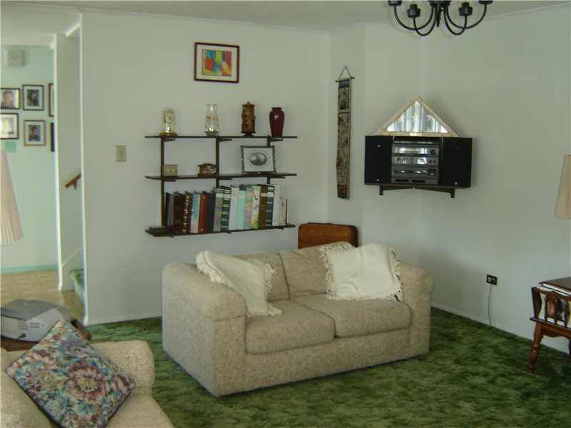 26 Clavette Road Fort Kent, ME 04743 - Photo 8 of 35 Living Room.