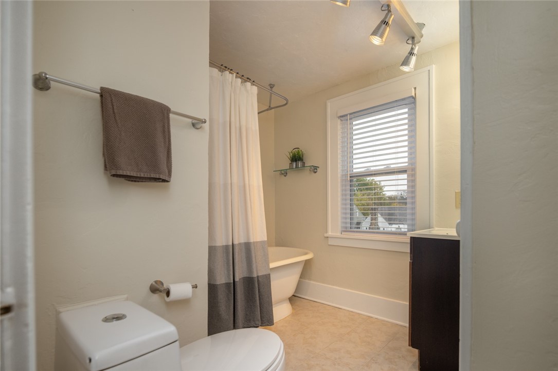 49 Orland Road Irondequoit, NY 14622 - Photo 23 of 37