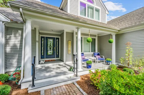 $1,400,000 | 72 Bayshore Drive, Mashpee, MA 02649