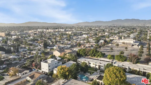 $349,000 | 11813 Runnymede Street, Unit 47, North Hollywood, CA 91605