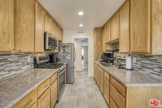 $349,000 | 11813 Runnymede Street, Unit 47, North Hollywood, CA 91605