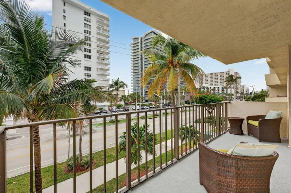 $359,000 | 1009 North Ocean Boulevard, Unit 312, Pompano Beach, FL 33062