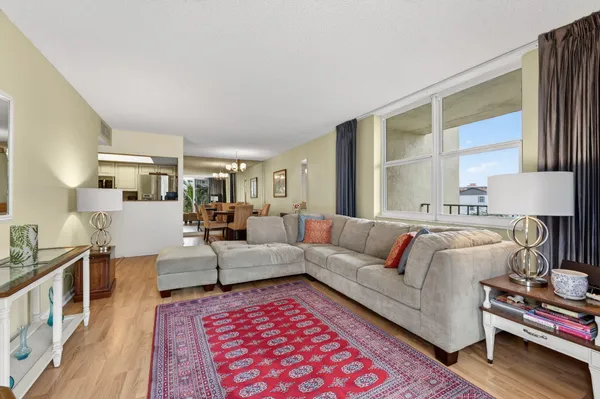 $359,000 | 1009 North Ocean Boulevard, Unit 312, Pompano Beach, FL 33062