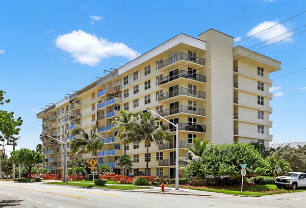 $359,000 | 1009 North Ocean Boulevard, Unit 312, Pompano Beach, FL 33062