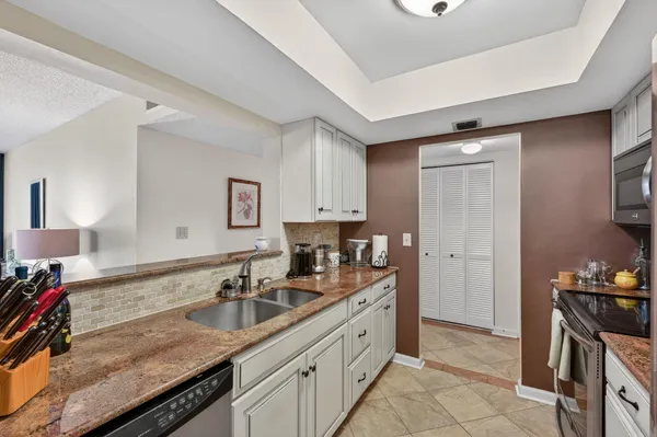 $359,000 | 1009 North Ocean Boulevard, Unit 312, Pompano Beach, FL 33062