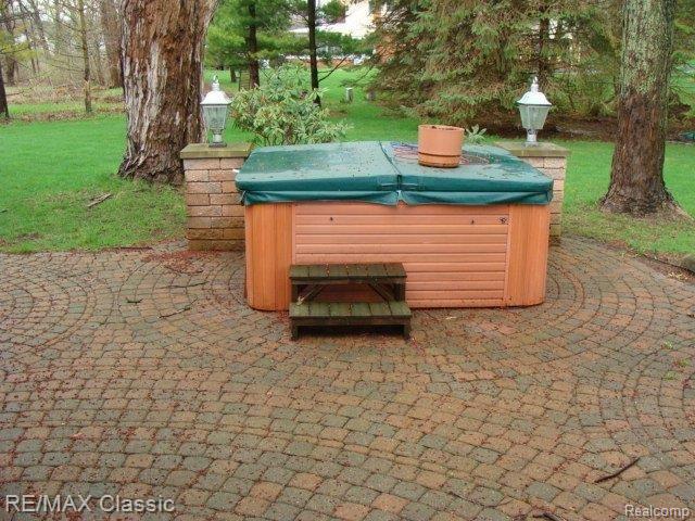 5680 Kennebunk Drive Rochester, MI 48306 - Photo 14 of 15 015