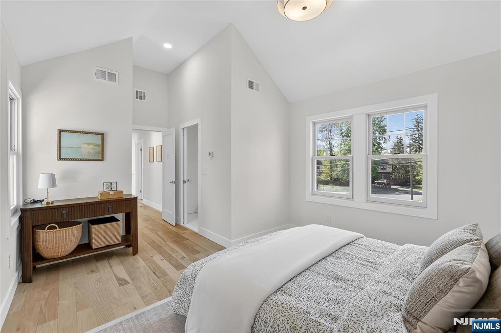 909 Ridgewood Road Millburn, NJ 07041 - Photo 14 of 29