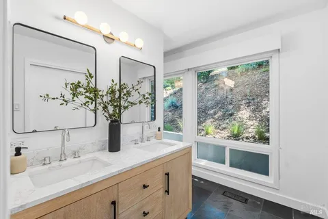$2,995,000 | 5025 Paradise Drive, Tiburon, CA 94920