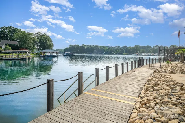 $580,000 | 20314 Colony Point Lane, Cornelius, NC 28031