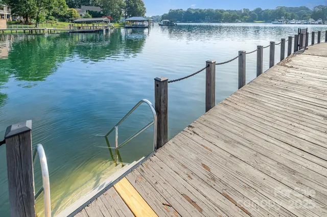 $580,000 | 20314 Colony Point Lane, Cornelius, NC 28031