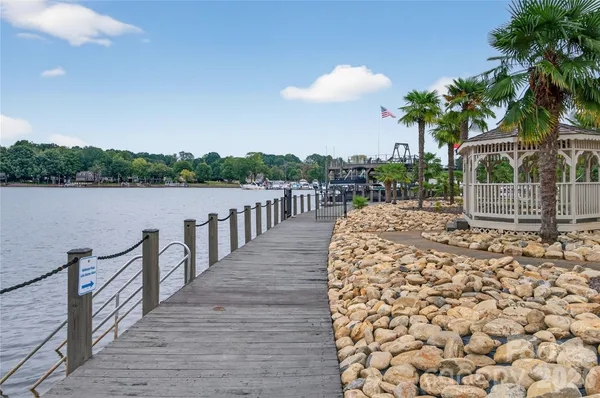 $569,000 | 20314 Colony Point Lane, Cornelius, NC 28031