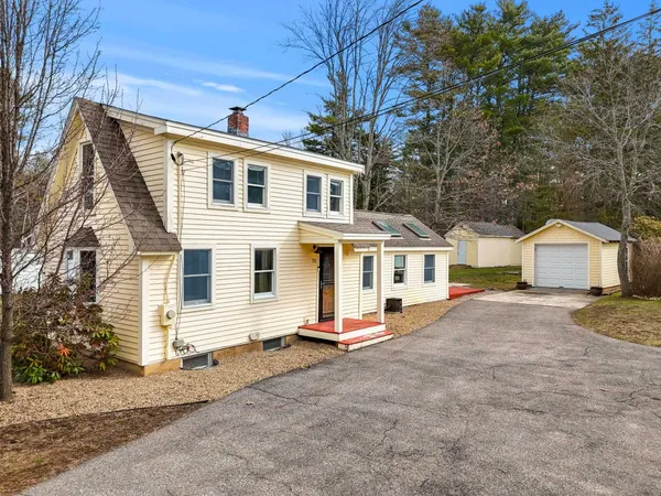 $424,900 | 71 Old Rochester Road, Dover, NH 03820