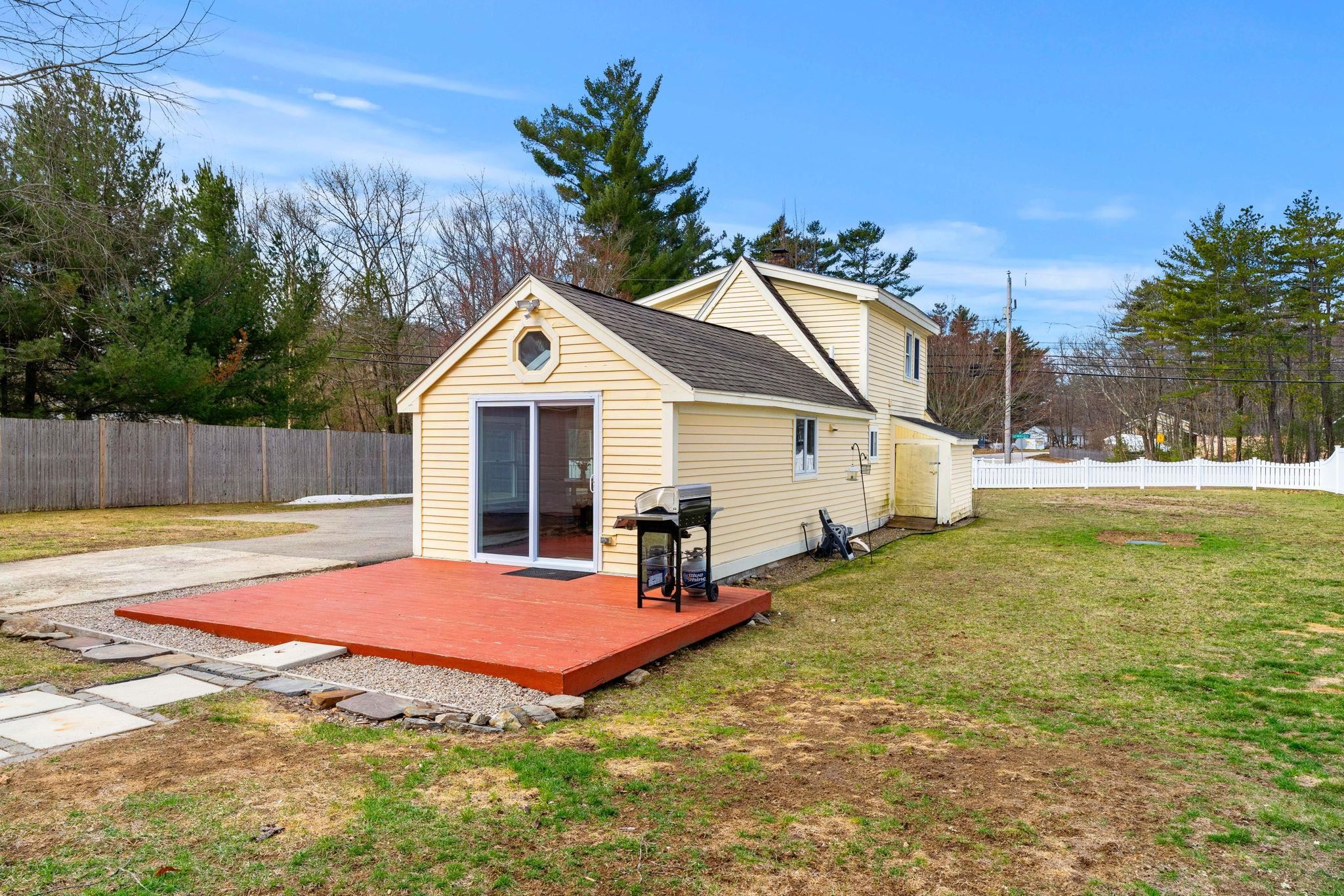 71 Old Rochester Road Dover, NH 03820 - Photo 26 of 40