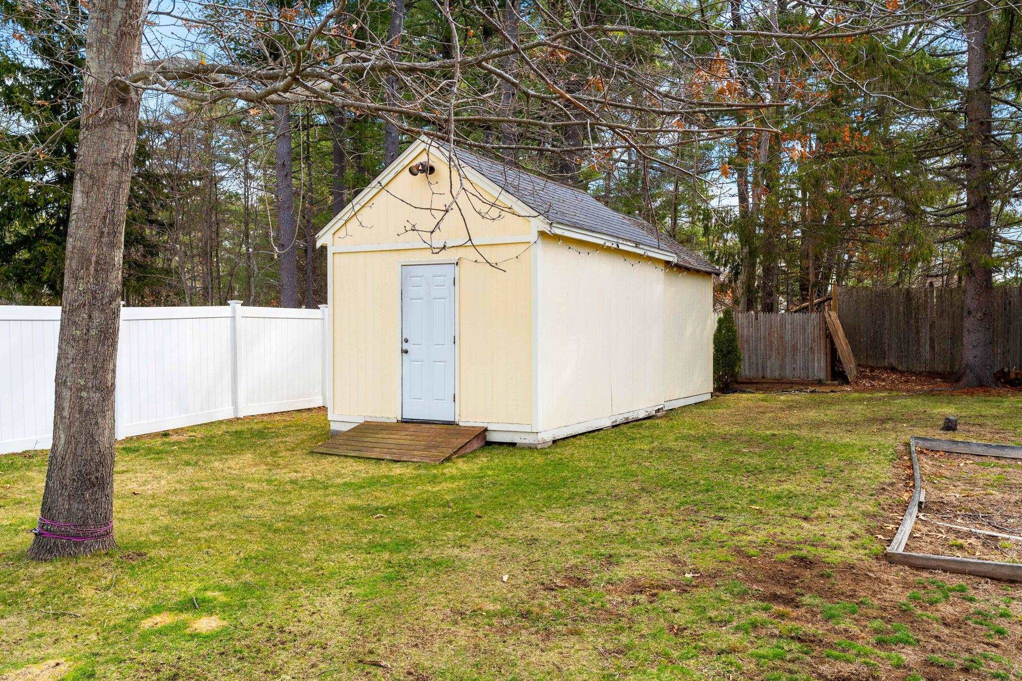 71 Old Rochester Road Dover, NH 03820 - Photo 28 of 40