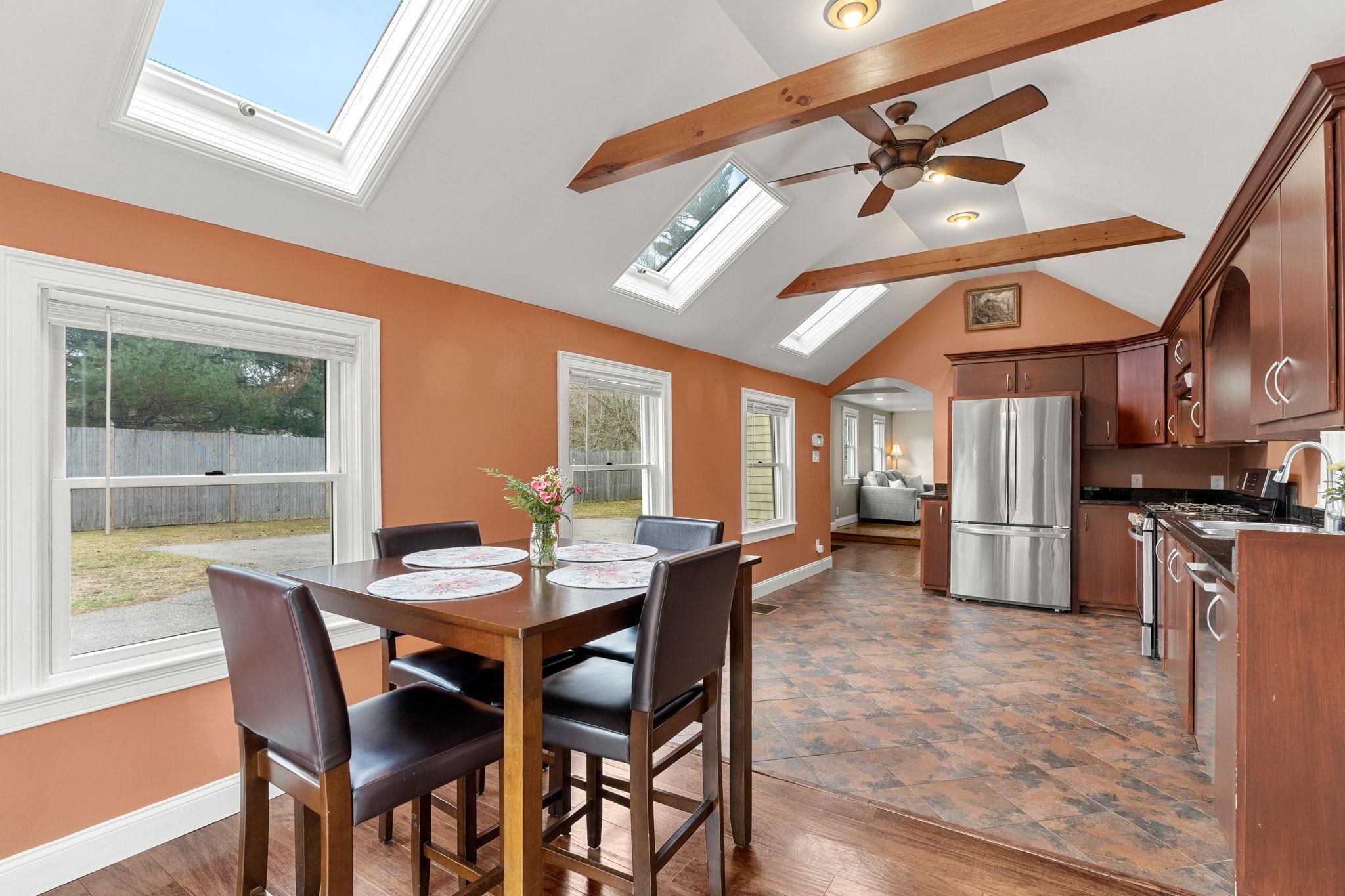 71 Old Rochester Road Dover, NH 03820 - Photo 7 of 40