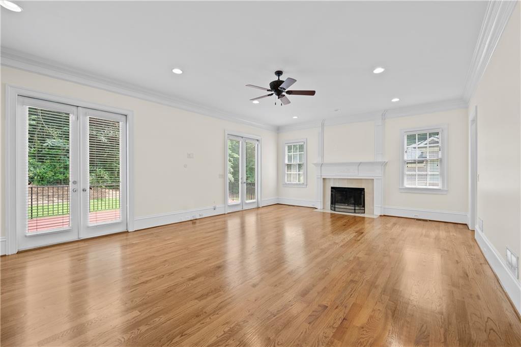 3880 Stratford Walk Circle Atlanta, GA 30342 - Photo 9 of 54 Gallery Image 9
