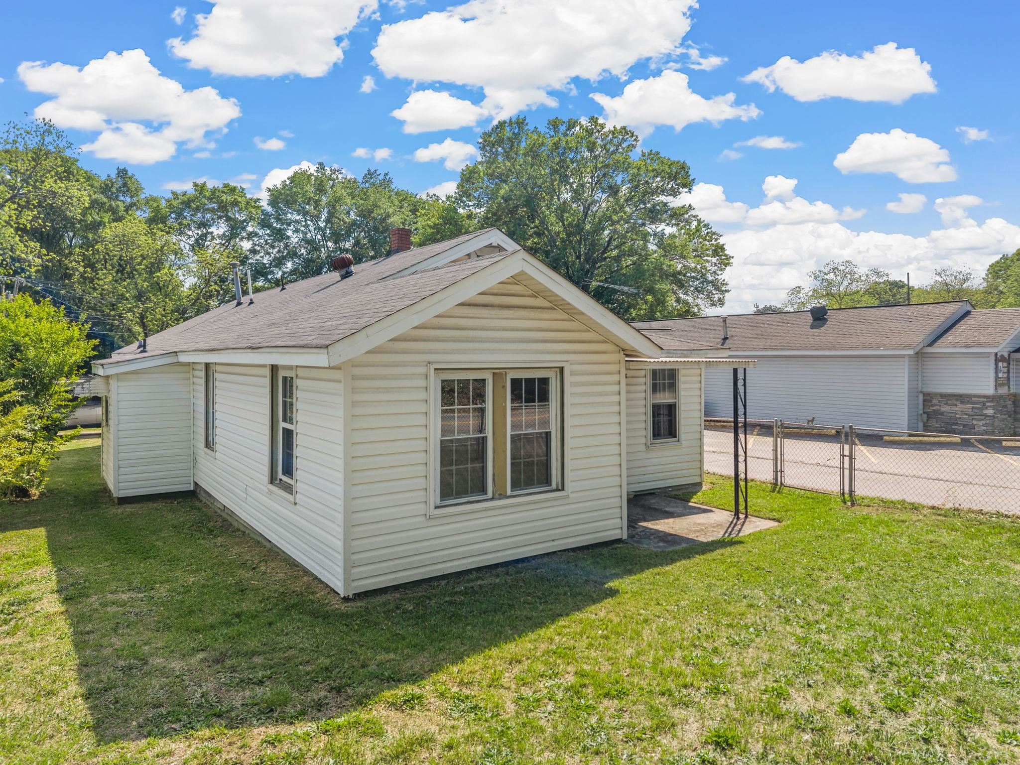 265 New Cut Road Spartanburg, SC 29301 - Photo 4 of 40