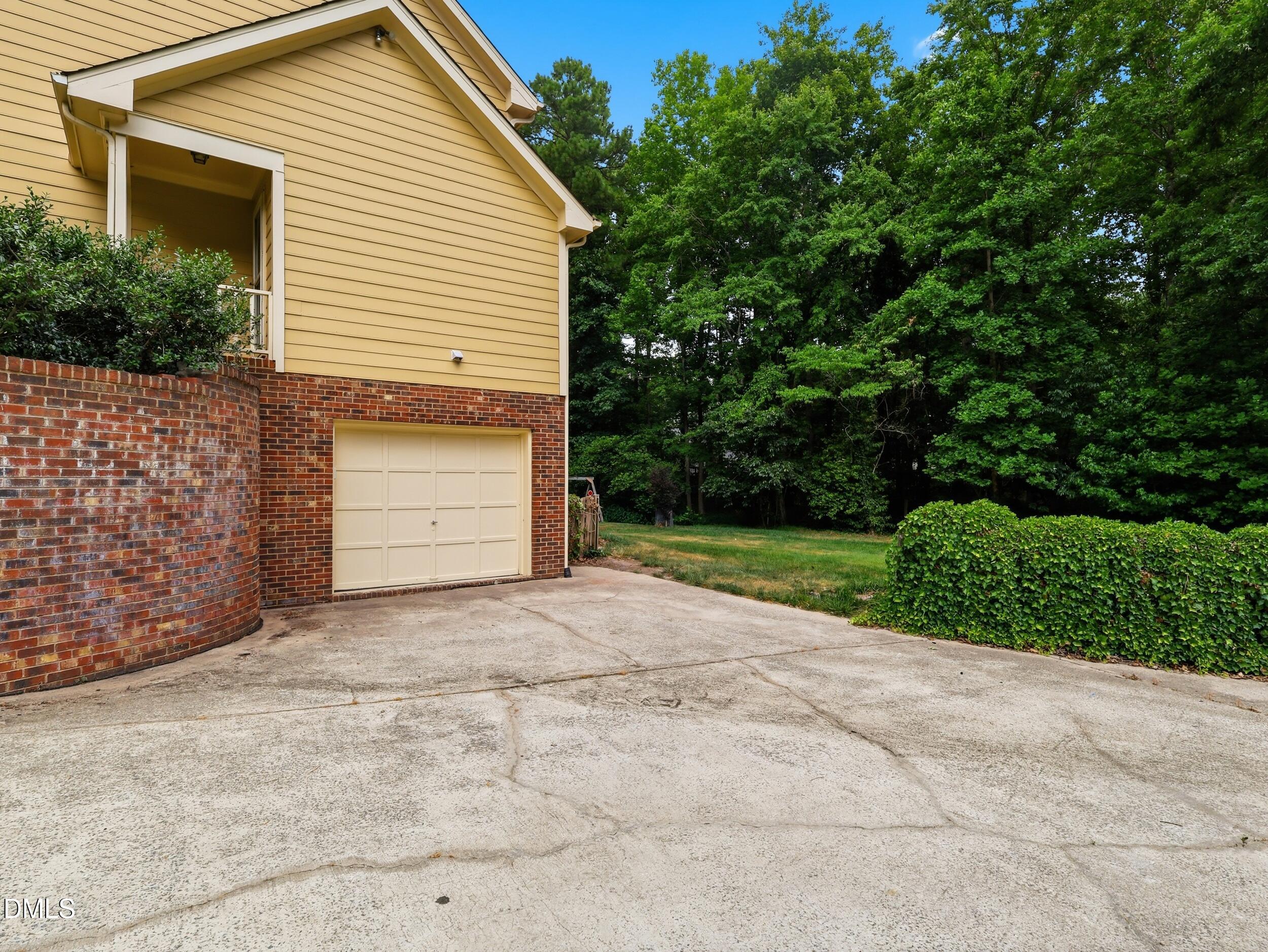 7312 Deer Track Drive Raleigh, NC 27613 - Photo 33 of 43