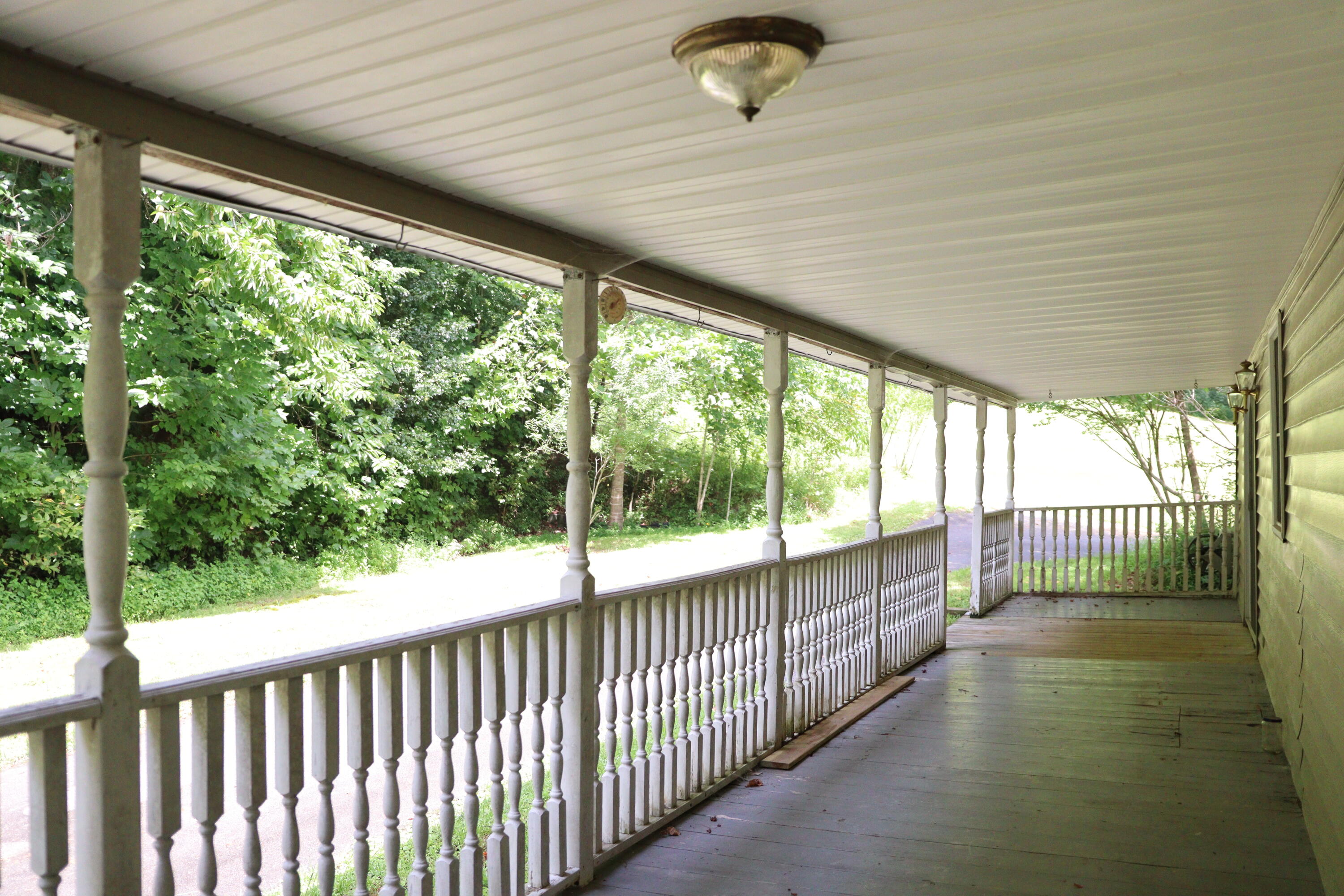 109 Mac Powers Road Unicoi, TN 37692 - Photo 10 of 38 IMG_1927