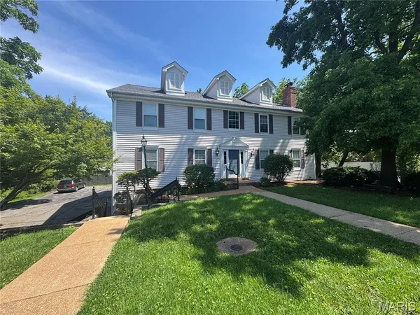 $184,900 | 809 North Hanley Road, Unit C, St. Louis, MO 63130