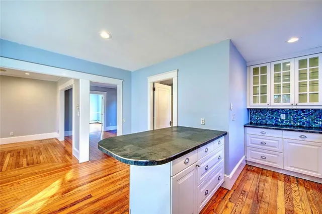 $3,500 | 18 Orchard Avenue, Barrington, RI 02806