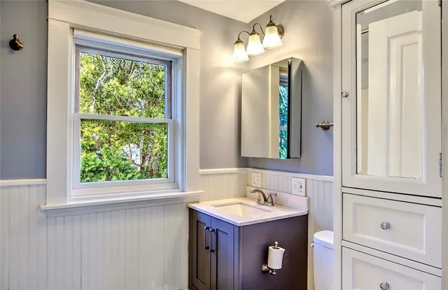 $3,500 | 18 Orchard Avenue, Barrington, RI 02806