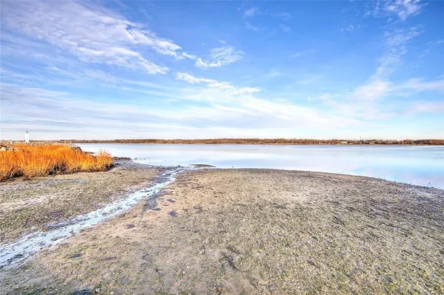 $3,500 | 18 Orchard Avenue, Barrington, RI 02806